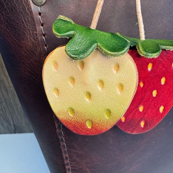 Strawberry Bag Charm Genuine Leather Crossbody Purse Bag NEW - Picture 2 of 8